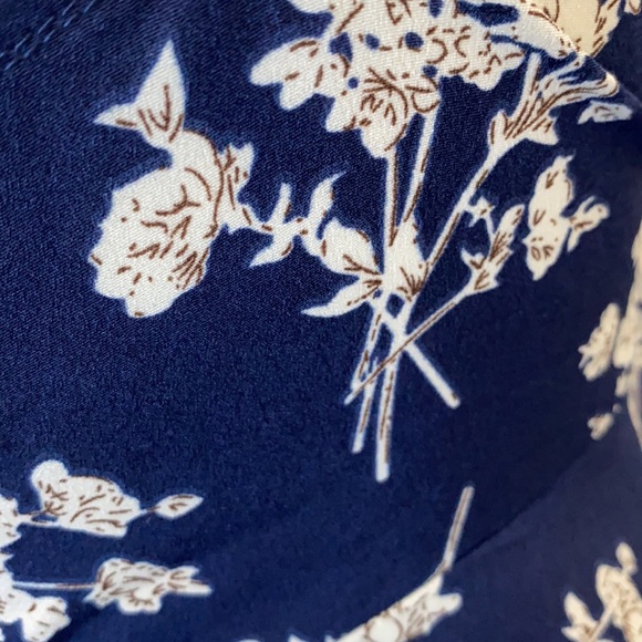 SHEIN low-cut Romper - Picture 3 of 3